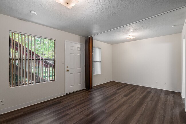 Interior Photo - FREE UTILITIES!!   GREAT VIBES!!