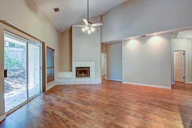 Building Photo - Charming 3bd/2ba Home in Northwest Hills!