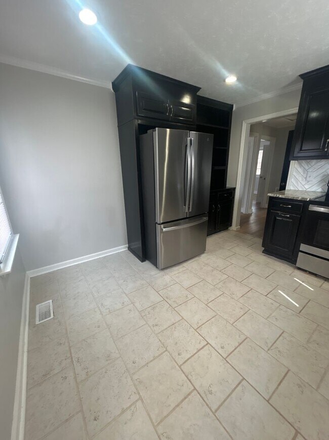 Building Photo - 266 Lilly Way