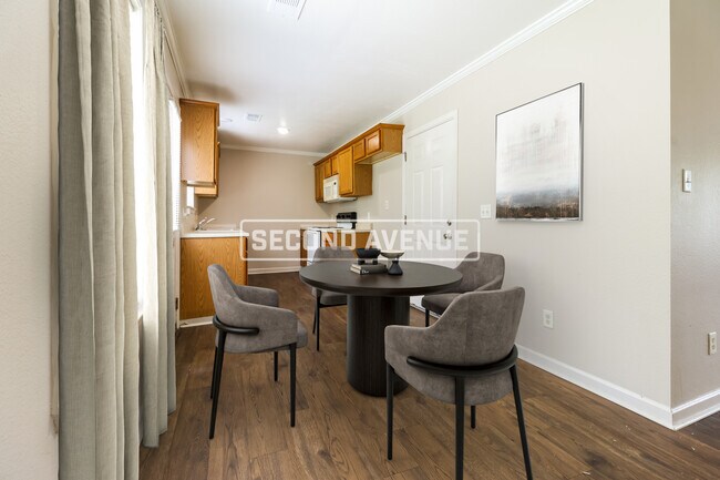 Foto del edificio - 110 Maplewood Dr