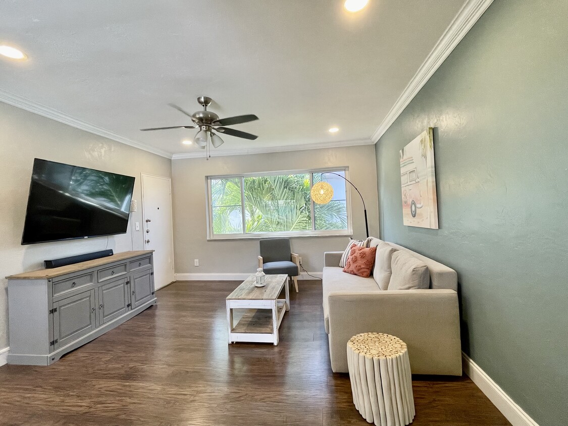 Living Room - 7510 Dickens Ave