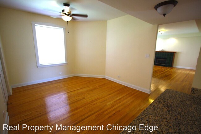 Building Photo - 6107 S Kimbark Ave
