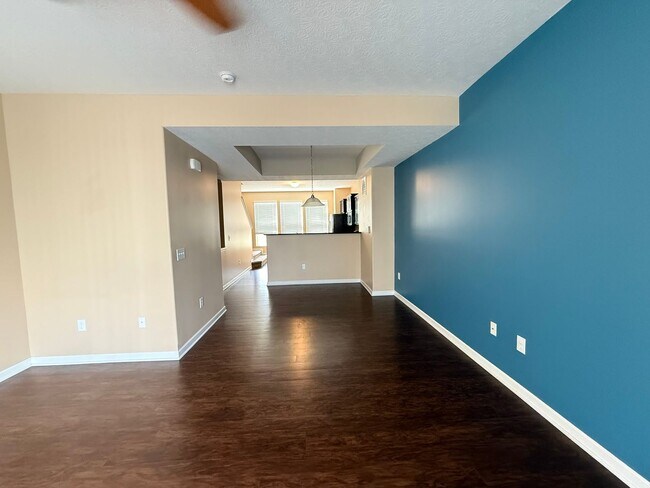 Foto del edificio - 5422_HOLLY_RIVER_AVE