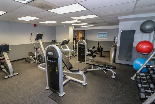Foto del edificio - 6030 N Sheridan Rd