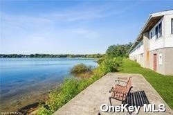 Foto del edificio - 438 Smithtown Blvd