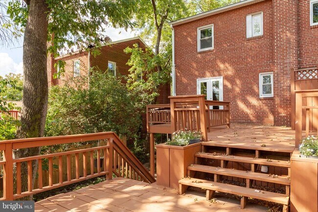 Foto del edificio - 21 W Taylor Run Pkwy