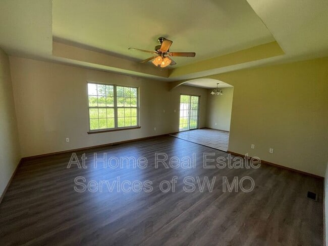Building Photo - 3314 N Marion Ave