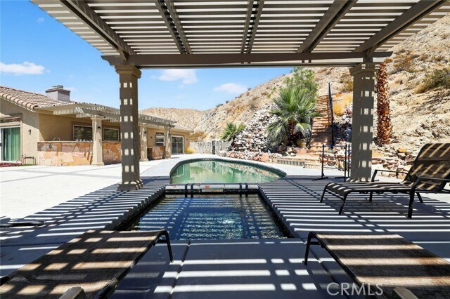 Foto del edificio - 12220 Skyline Dr