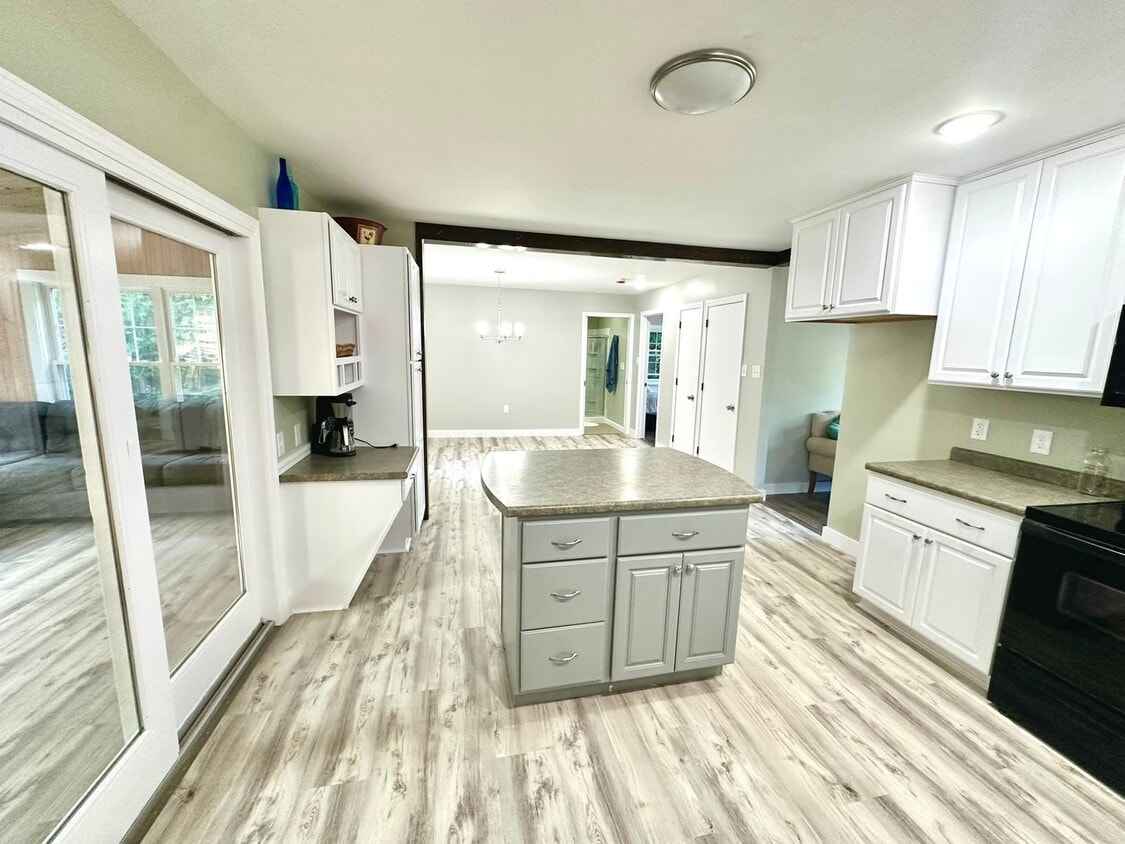 Primary Photo - Beautiful Three Bedroom house for rent @ R...