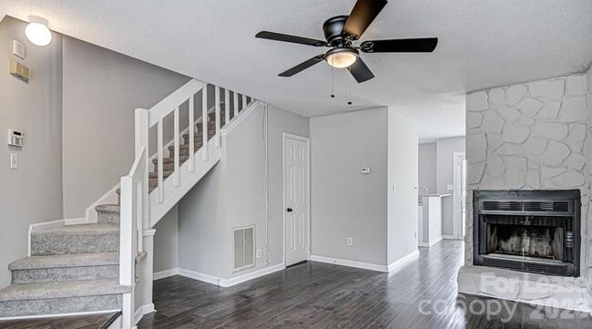 Building Photo - 8215 Circle Tree Ln