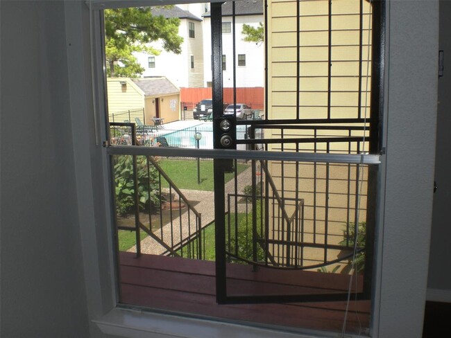Foto del edificio - 3303 W Greenridge Dr
