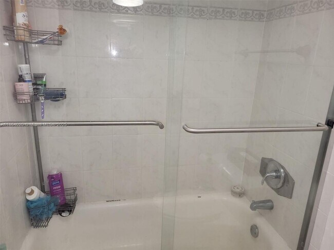 Foto del edificio - 20350 W Country Club Dr