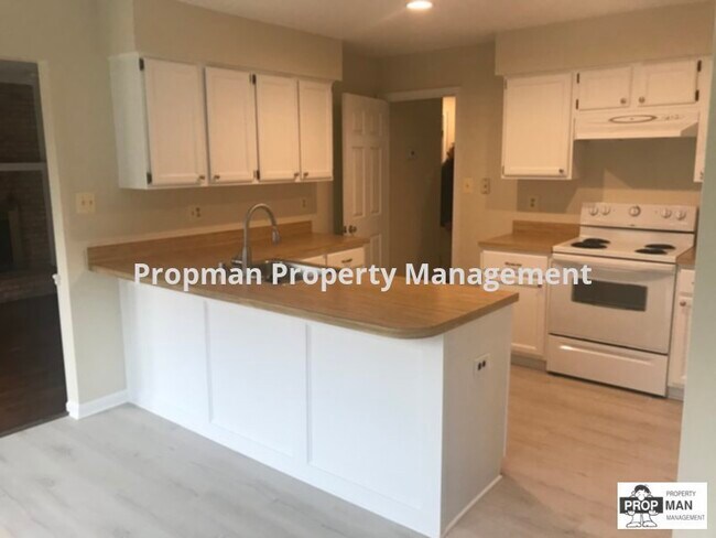 Foto del edificio - 3500 sq ft in sought-after Franklin Farm!