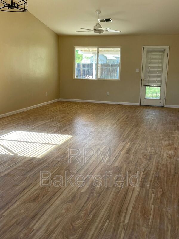 Building Photo - 7036 Firebaugh St