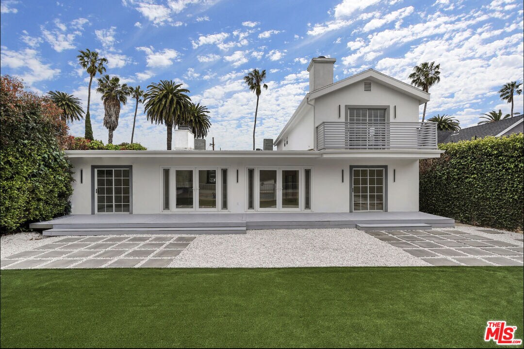 725 N Swarthmore Ave Los Angeles, CA 90272 Alquileres en Los Angeles