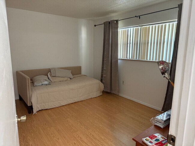 Foto del edificio - Spacious 2bd/2ba home for rent!