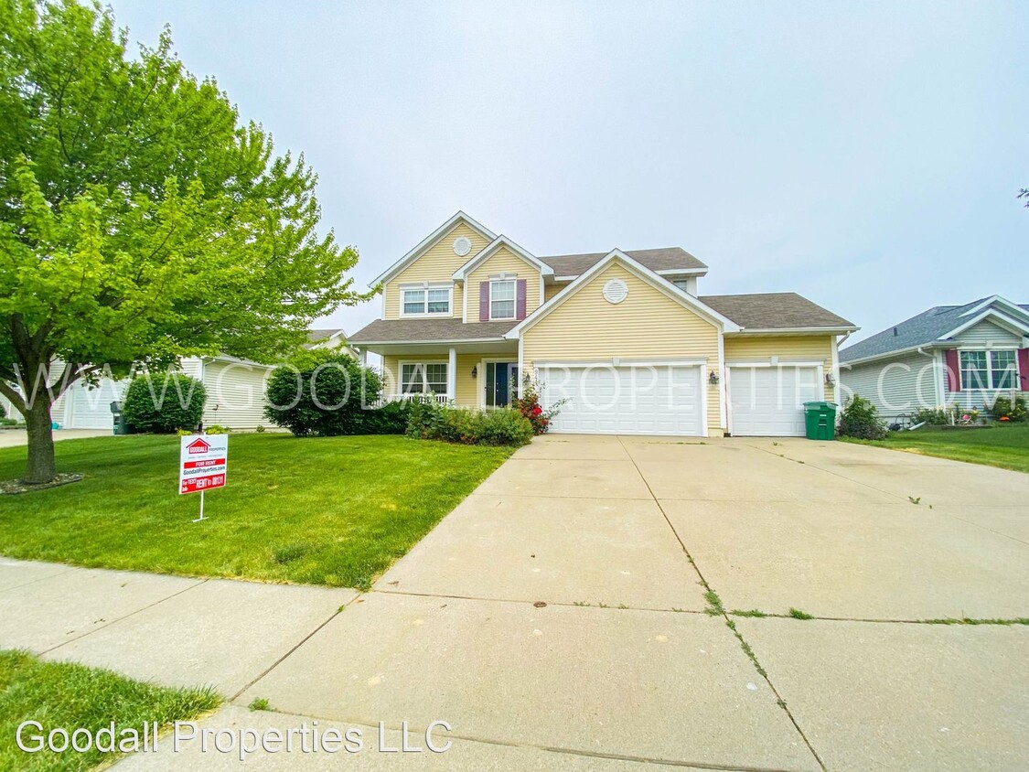 Foto principal - 3 br, 2.5 bath House - 944 NE Otter Ridge ...