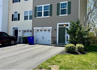 Building Photo - 689 Jacobsen Cir