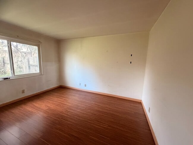 Building Photo - 5349 Fleming Ave