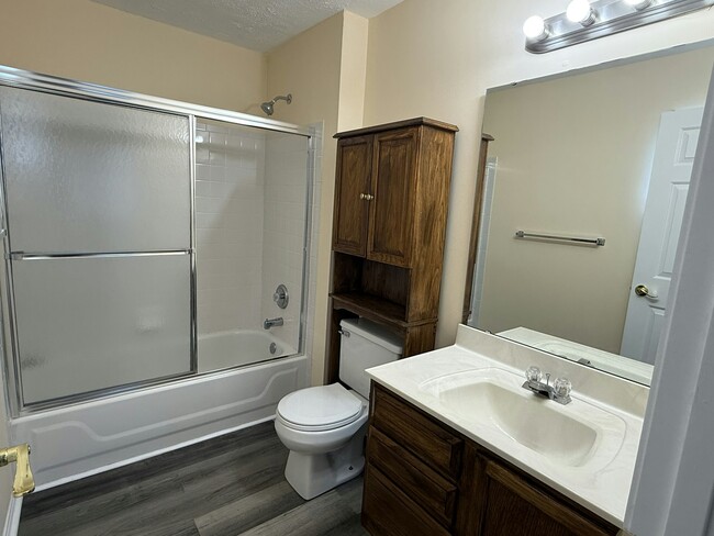 Foto del edificio - 10136 Carnation Ct