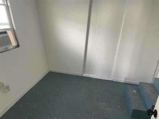 Building Photo - 8556 Berkley Dr