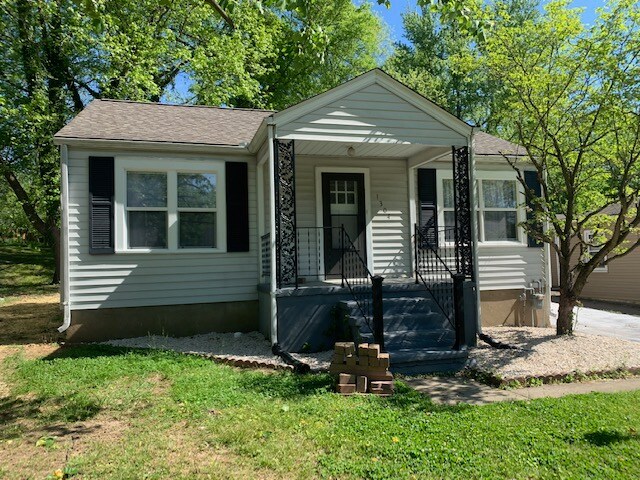 Primary Photo - 1304 Bertling St