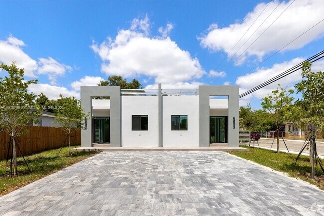 Building Photo - 6850 NW 4th Ave