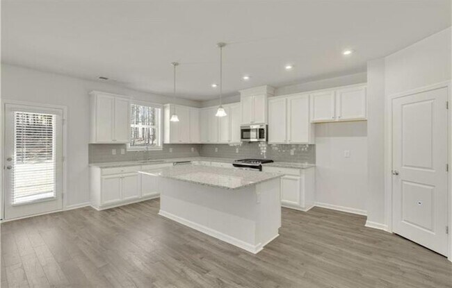 Building Photo - 4235 Grandview Pointe Wy