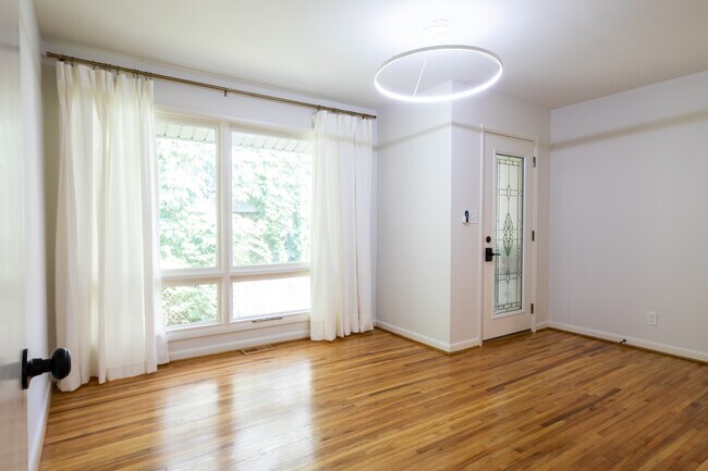 Foto del edificio - 1027 31st Ave N