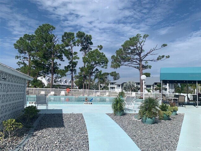 Building Photo - 6800 Placida Rd
