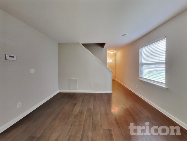 Foto del edificio - 705 Champion St