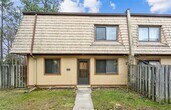 Primary Photo - Remodeled Townhouse Ready for A New Tenant