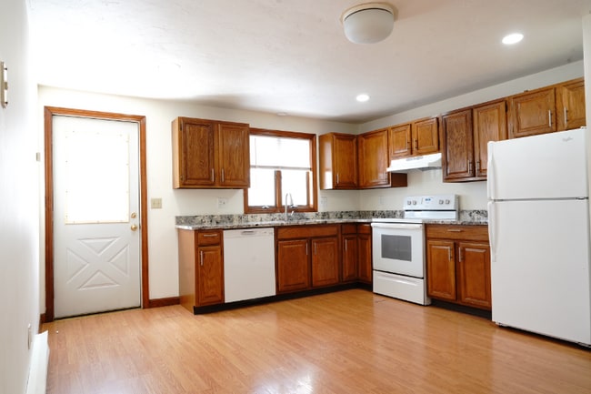 Building Photo - 3 Watson Ave