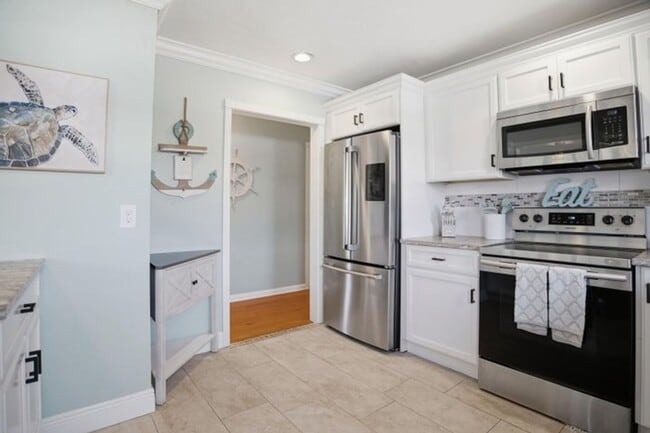 Photo - 525 N L St House