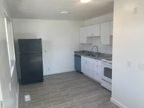 Building Photo - 1142 West 700 S