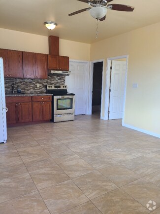 Building Photo - 383 Nihoa St