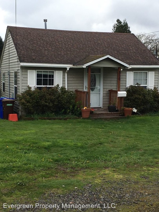 Foto principal - 856 NW Victoria Ave