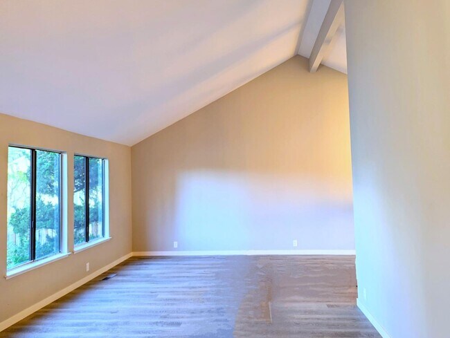 Foto del edificio - 6525 Idlewild Ct