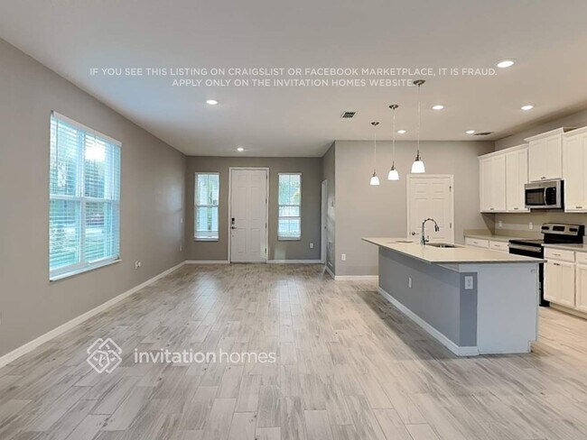 Building Photo - 1931 Stillwood Wy