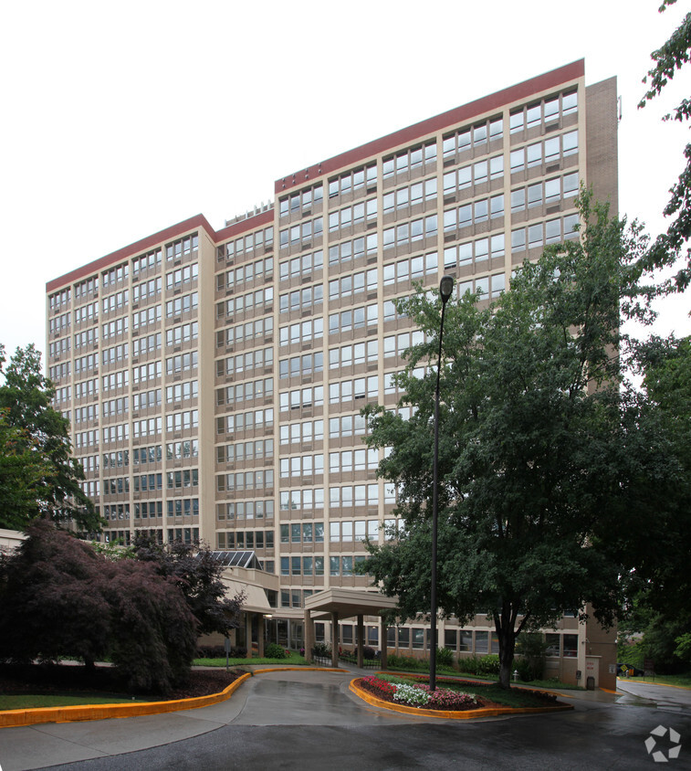 Primary Photo - Decatur Christian Towers Senior 63+