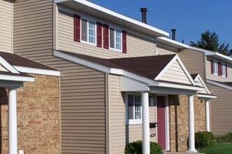 Building Photo - 1517 Canterbury Trail
