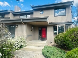 Building Photo - 130 Fairway Blvd