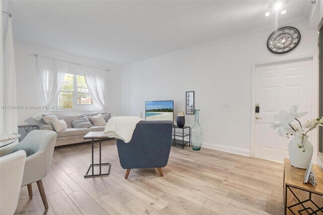 Foto del edificio - 3145 NE 184th St