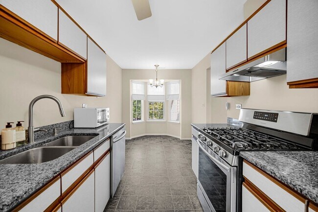 Foto del edificio - 1914 Quaker Hollow Ln