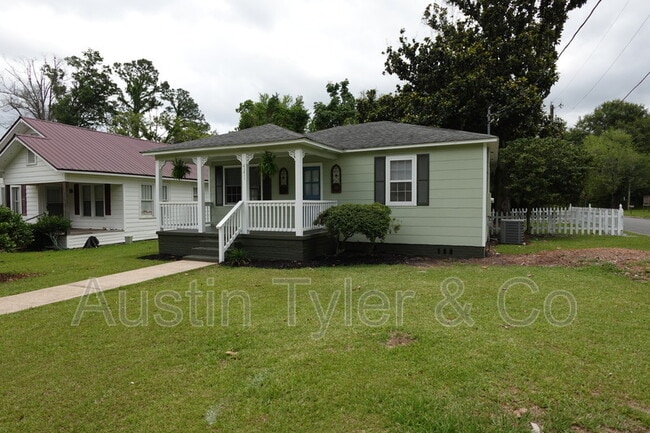 Building Photo - 4351 Kelly Ave