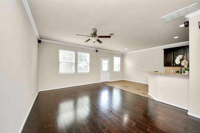 Foto del edificio - 6427 Densberry Ln