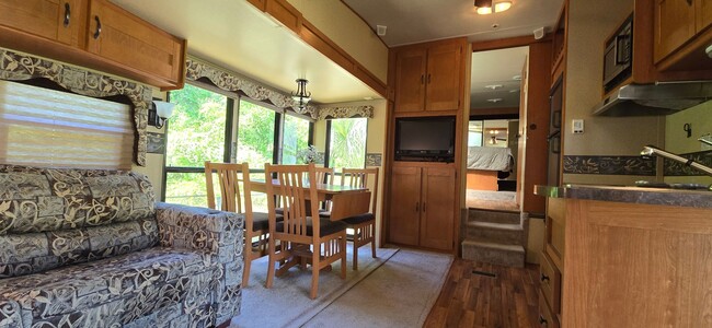 Foto del edificio - 1 Bed 1 Bath camper