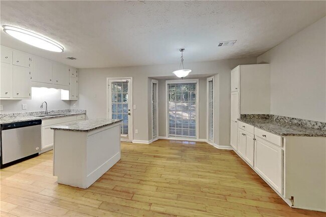 Foto del edificio - 392 Trotters Ridge