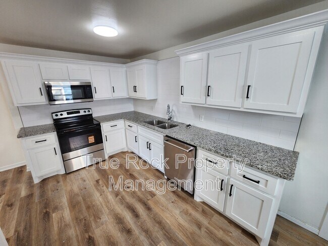 Foto del edificio - 519 E 14th St