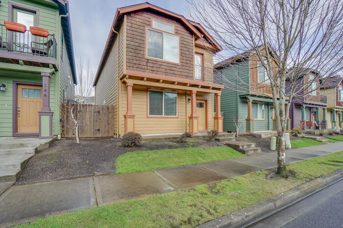 BEAUTIFUL THREE BEDROOM IN HAZEL DELL - BEAUTIFUL THREE BEDROOM IN HAZEL DELL